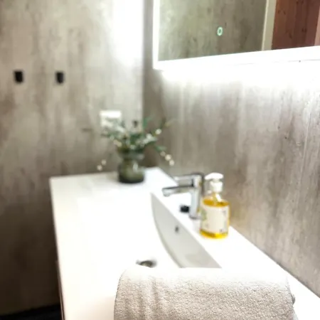 Kb - Nordic Luxury Rorbu With Jacuzzi Willa Stamsund